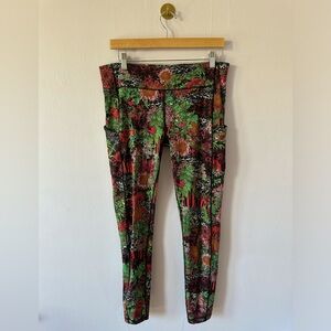 Lululemon size 12 speed up tight luxtreme 28"
zen garden multi W5BC7S